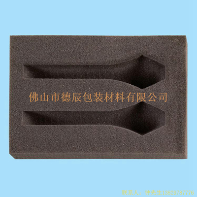 海綿內托對各行各業(yè)產品起到絕緣、密封、防震、防塵、填充、隔音、固定，能夠保護包裝產品在運輸過程中安然無恙，起到保護產品的一個作用，同時可以美化產品，提升產品檔次。